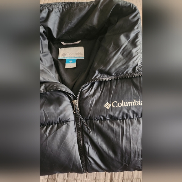 Columbia Men's Dark Puffer Jacket - Picture 3 of 3